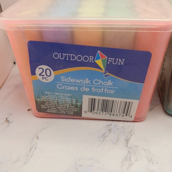 Sidewalk Chalk Brand New 20 PC Each  / 2 Packs / NWT - Picture 2 of 3